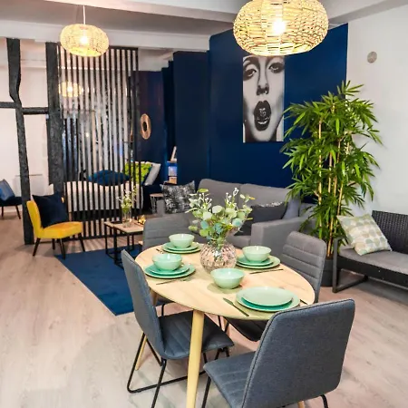 Apartment Style 81 *