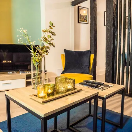 Style 81 Apartment *